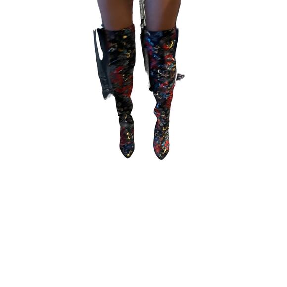 Over the knee oriental floral boots. - Picture 1 of 5